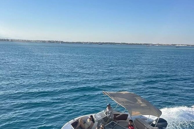 private speedboat 3 hours to dolphin house - Hurghada - 3 hours on the water: Dolphin House, swimming, and snorkeling stops