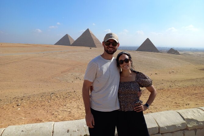Private Tour Giza Pyramids Sphinx and the Egyptian Museum - The Great Sphinx and the Valley Temple side: the 45-minute gold window