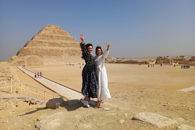 Private Tour Giza Pyramids Sphinx Sakkara and Dahshur - Stop 1: Saqqara Step Pyramid and the First Big Pyramid Story