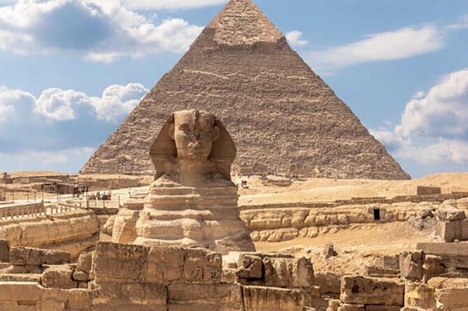 Private Tour to Giza Pyramids and Great Sphinx with Camel Ride - Great Sphinx: the guardian with big dimensions