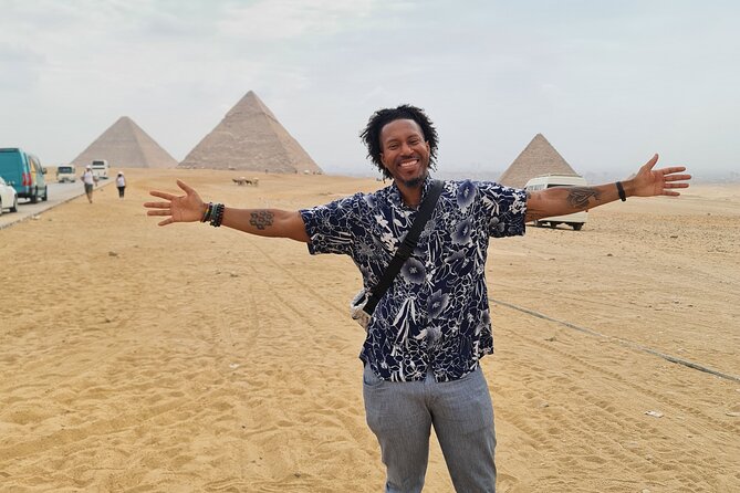 Private tour to Giza Pyramids, Lunch, Camel Ride & Shopping tour - Lunch and the Papyrus, Perfume, and Cotton Stops