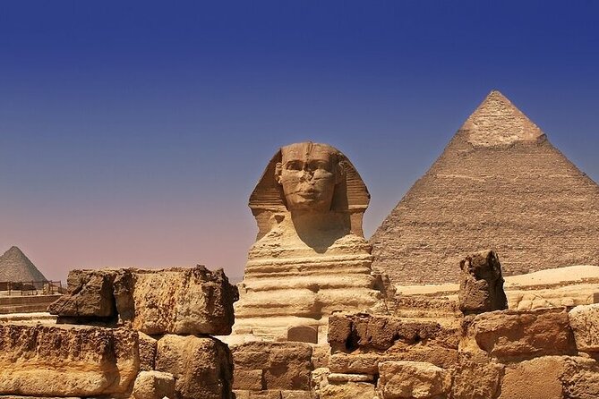 Private tour to Giza Pyramids, Saqqara and Memphis - Saqqara monuments and the Step Pyramid at human scale