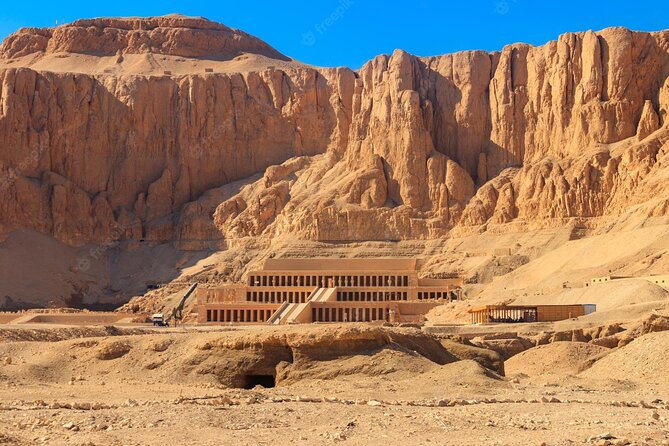 Private Tour to Luxor West and East Banks with Hot Air Balloon,Felucca and lunch - Karnak Temple: when your guide gives you the map