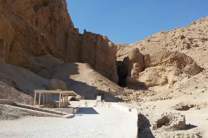 Private Tour to Valley of the Queens, Valley of the Artisans, and Habu Temple - Price and Logistics: What You Get for $57 Per Person