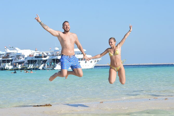 Ras Mohamed & White Island luxury Yacht Trip Sharm el Sheikh - Lunch and drinks: included food that is usually more than filler