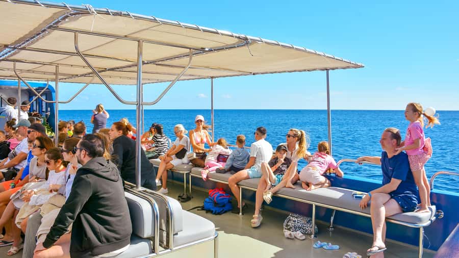 Safaga/Makadi Bay: Panorama Submarine with Snorkeling Tour - The snorkeling stop in Makadi Bay: 30 minutes, guided, and beginner-friendly
