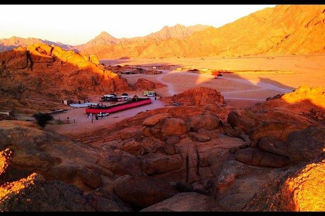 Safari quad, jeep, camel ride, show and dinner Hurghada - Sunset Behind the Mountains: Why This Part Matters