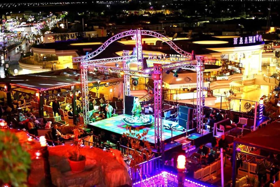Sharm El-Sheikh: Cafe & restaurant - Farsha or New Panorama - What the Night Feels Like: Timing, Seating, and the View Factor