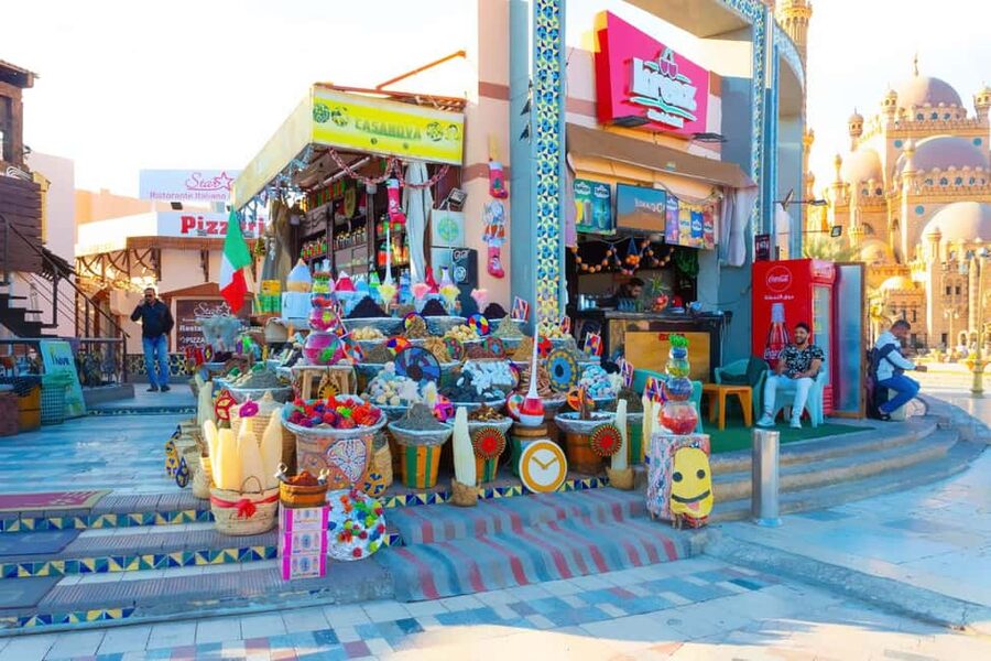 Sharm El-Sheikh: City Tour with Optional Seafood Meal - Pickup, mini-van comfort, and the small details that matter