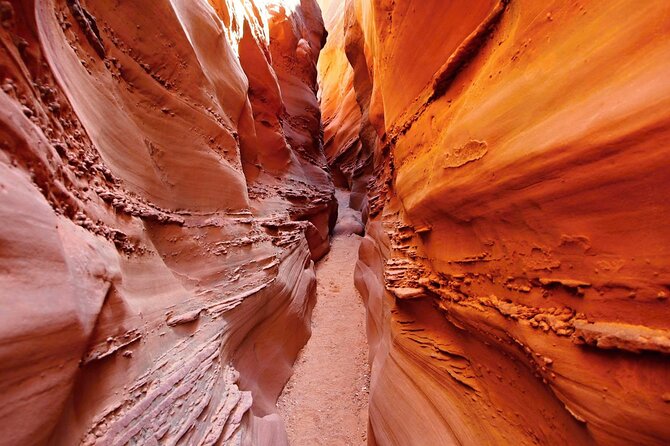Sharm El Sheikh: Colored Canyon Jeep Tour with Blue Hole & Dahab - A full 8-hour mix of red sand, reef water, and shopping
