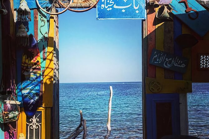 Sharm El Sheikh: Colored Canyon Jeep Tour with Blue Hole & Dahab - Lunch by the sea: satisfying fuel for a long day