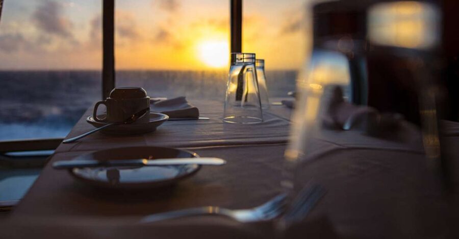 Sharm El Sheikh: Dinner Cruise W/ Optional Private Transfer - The Open Buffet Dinner: How to Eat Well Without Rushing