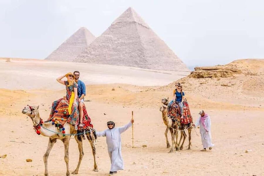 Sharm El-Sheikh: Full-Day Tour of Cairo and Pyramids by Bus - Giza Plateau morning: Khufu, Khafre, Menkaure, and the Sphinx