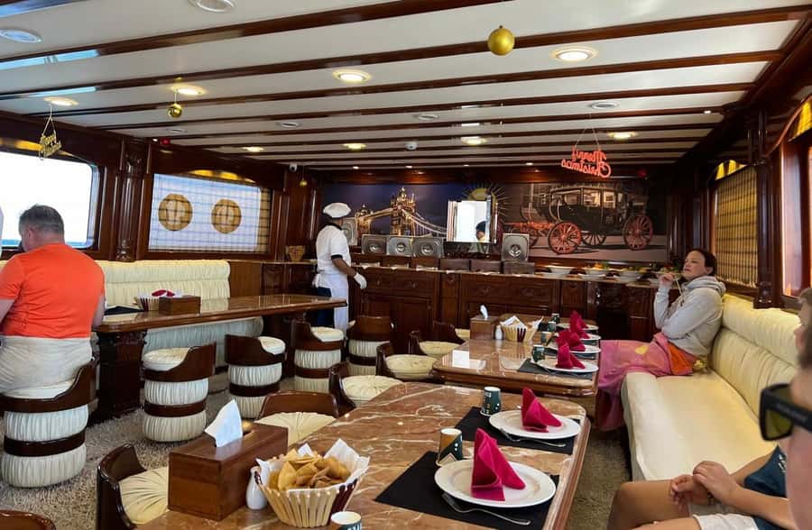 Sharm el-Sheikh: Ras Mohammed Elite VIP Cruise and BBQ Lunch - White Island Stop: A Short Scenic Reset