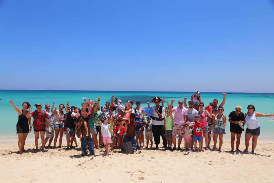 Sharm: Pirates Sailing Boat cruise with transfers & lunch - Kids pirate entertainment: the promise versus the day you might get