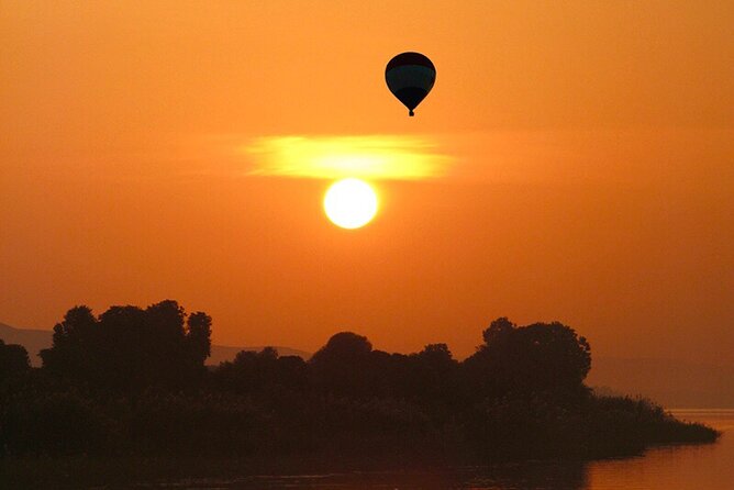 Sunrise Ballooning Luxor with Transfers Included - What the View Feels Like Above Hatshepsut and the Valley of the Kings