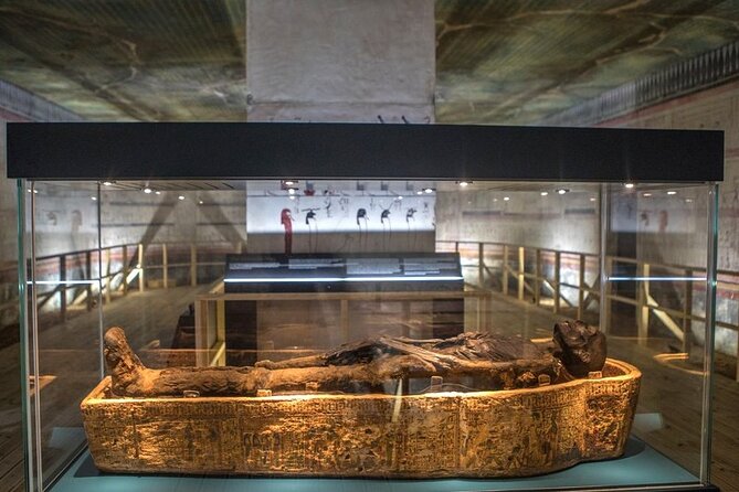 The National Museum of Egyptian Civilization - Royal mummies interactive gallery: where the visit starts clicking