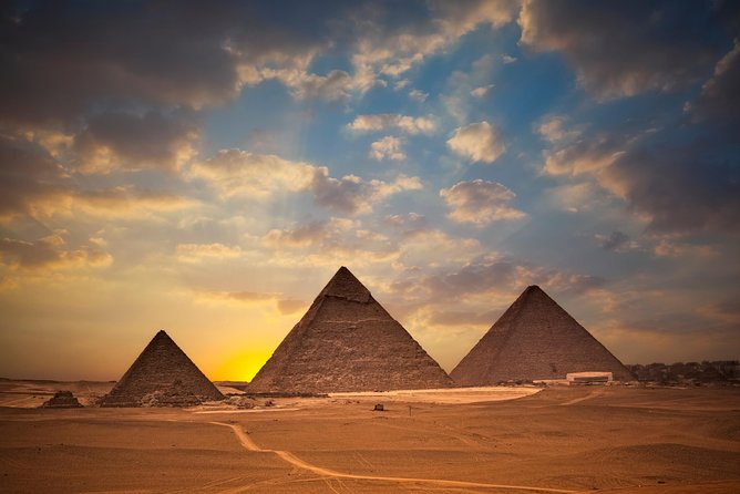 Top Day Tour To Giza Pyramids & Memphis City & Sakkara Pyramid - Giza Plateau Morning: Great Pyramids, Valley Temple, Sphinx Area