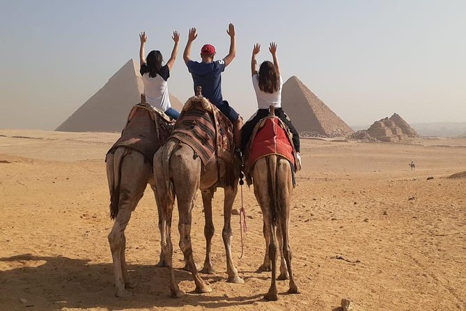 Top rated Giza Pyramids and Sphinx Tour from Cairo Airport - Great Sphinx and Valley Temple ruins: the short stop that anchors the day
