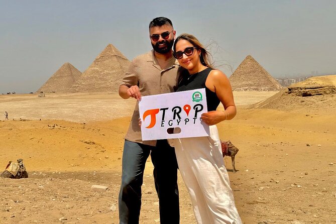 Tour to the Great Pyramids City, Panoramic View, Sphinx and Camel - Pyramids of Queens: a less rushed angle on the same Giza plateau
