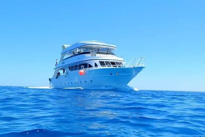 ViP Orange Bay Giftun Island Tour By Boat With Lunch in Hurghada - Price and value: what you really pay for an $18.40 day