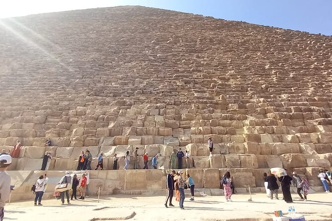 Vip Top Private Tour to Giza Pyramids and Sphinx with camel ride - 4 hours in Cairo to Giza, with real comfort and smart pacing
