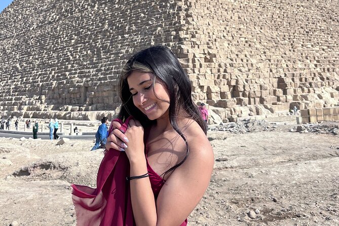 Vip Tour Giza pyramids, sphinx with Camel Ride and Vip lunch - The private-group format: what it changes on a crowded site
