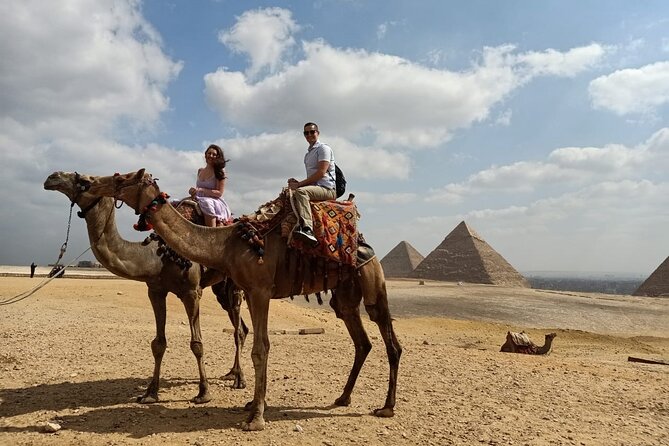 VIPTour Giza pyramids ,Saqqara step pyramids & Memphis Old City - Great Sphinx: a quick, free stop that still teaches context