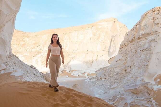 White & Black desert camping tour 2 Days 1 night From Cairo - Getting from Cairo: early pickup, long drives, and comfort choices