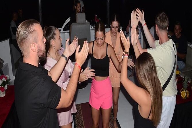 Yacht Cruise with Dinner & Oriental Show - A sunset yacht dinner in Sharm el Sheikh, what you really get
