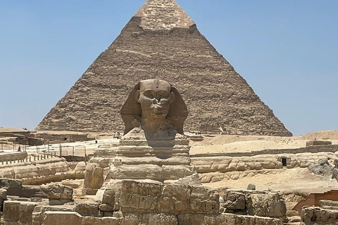 Your VIP Giza Tour: Pyramids, Camels & Authentic Egyptian food - Khufu in front of you: the Great Pyramid photo moment